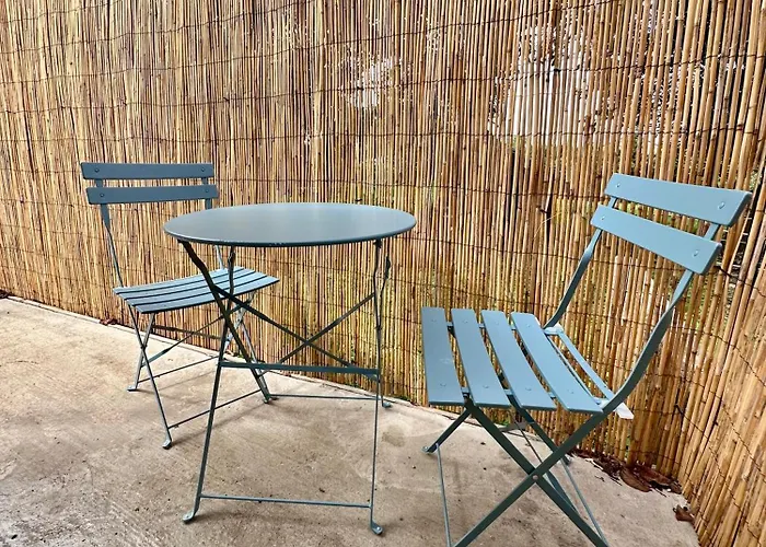 Апартаменты 001 T2 Immeuble Perseverance *